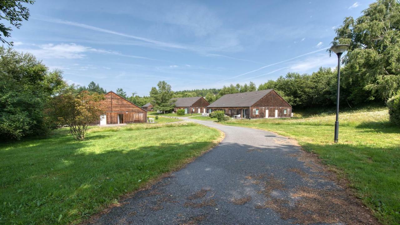 Vacanceole - Residence Le Domaine Du Bosquet Эглетон Экстерьер фото